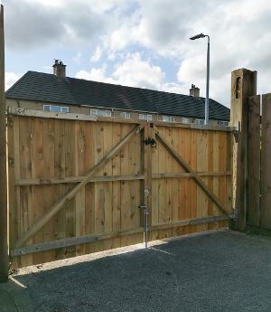 Driveway double gate