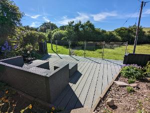 Composite Deck with Glass Balustrade